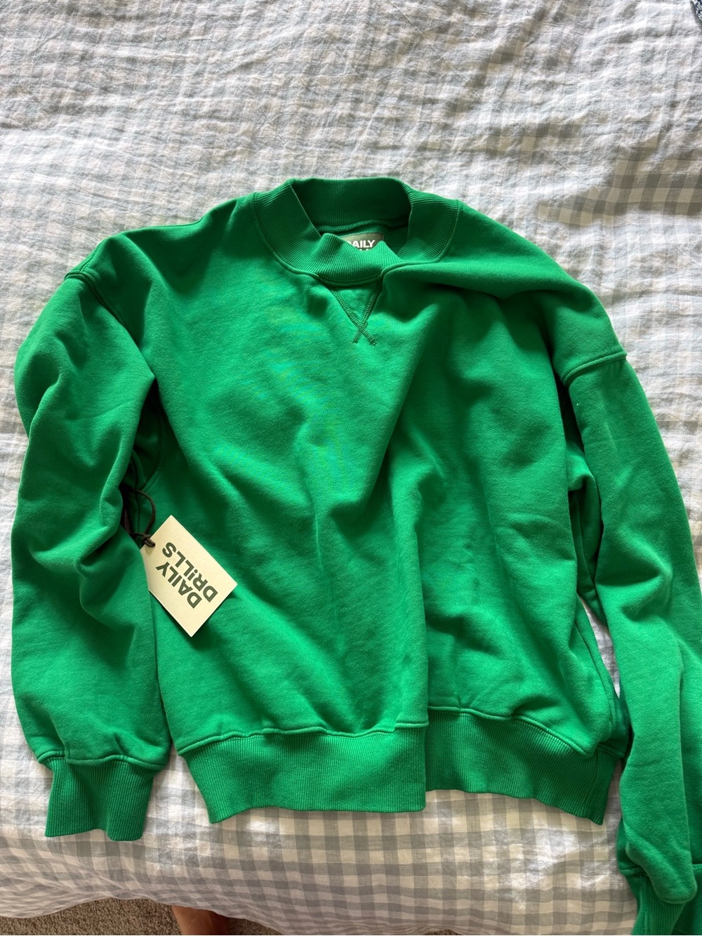 Daily Drills Vintage Crew in Kelly Green - NWT